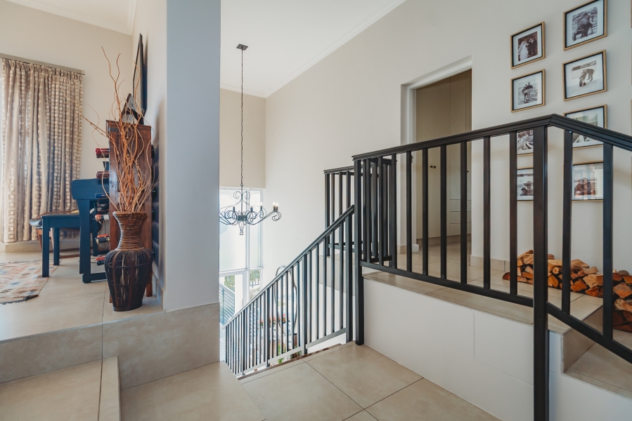 4 Bedroom Property for Sale in Kingswood Golf Estate Western Cape